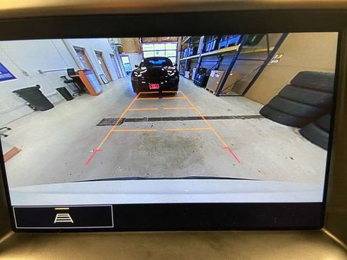 Used 2023 GMC Acadia SLT image 20