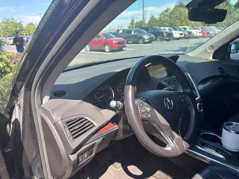 Used 2016 Acura MDX w/ Technology Package AWD/4WD image 15