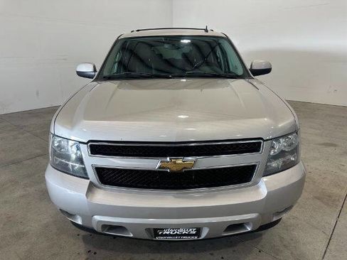 Used 2007 Chevrolet Suburban 2500 LT w/ LT Preferred Equipment Group image 3