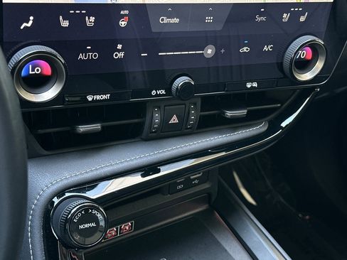 Used 2025 Lexus NX 350h AWD w/ Premium Package image 18