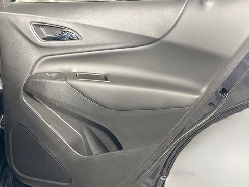 Used 2023 Chevrolet Equinox LT image 26