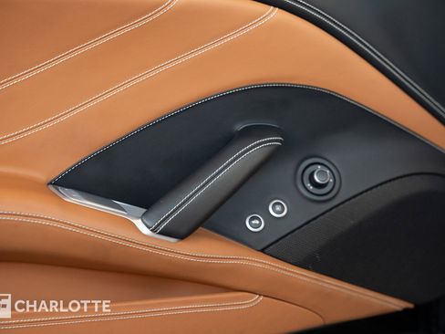 Used 2016 Ferrari California T image 20