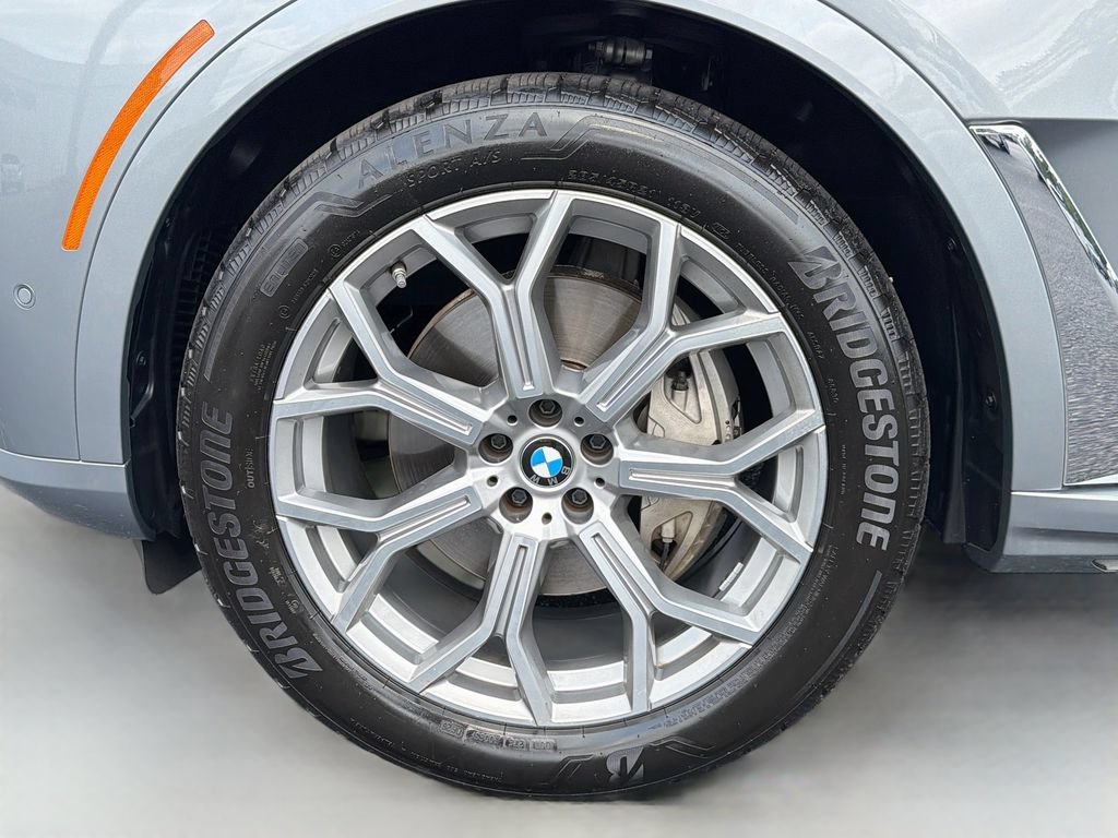 Used 2024 BMW X7 xDrive40i AWD/4WD image 33