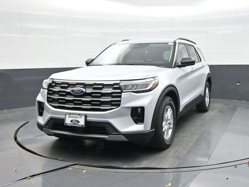 New 2026 Ford Explorer Active image 17