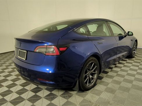 Used 2021 Tesla Model 3 Standard Range Plus image 5