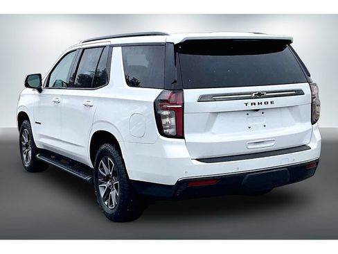Used 2022 Chevrolet Tahoe Z71 w/ Luxury Package AWD/4WD image 4