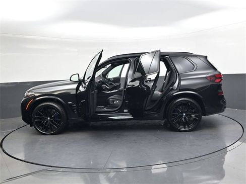 New 2026 BMW X5 xDrive40i w/ M Sport Package image 33