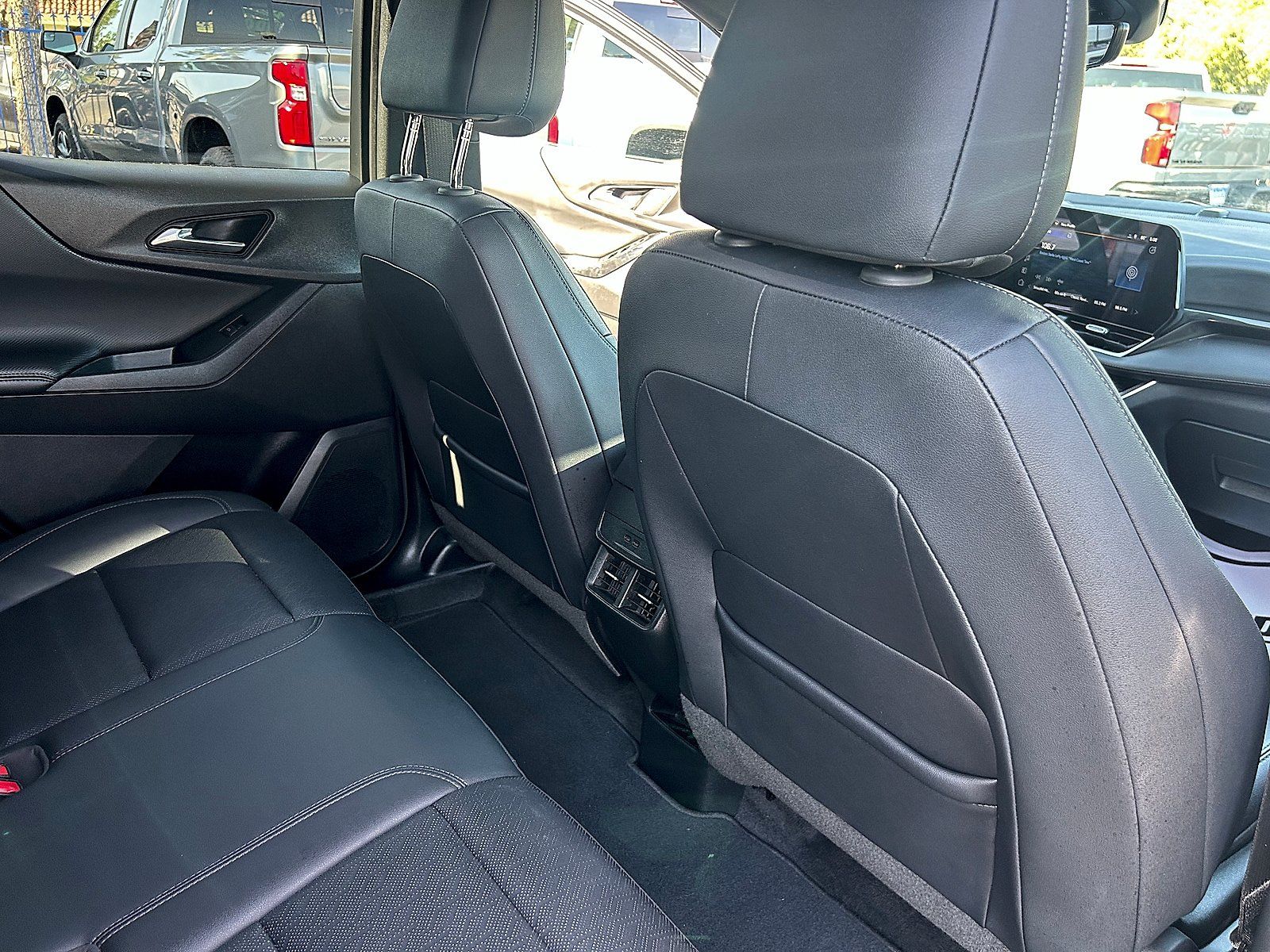 Used 2025 Chevrolet Equinox LT w/ Convenience Package II FWD image 26