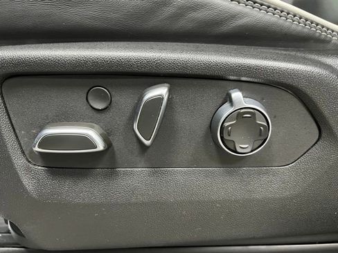 Used 2025 GMC Yukon AT4 Ultimate w/ LPO, Floor Liner Package image 21