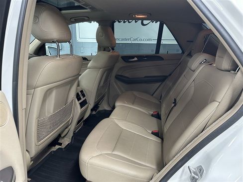 Used 2015 Mercedes-Benz ML 250 BlueTEC 4MATIC image 3