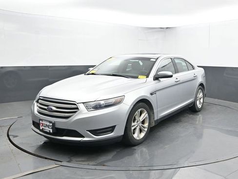 Used 2016 Ford Taurus SEL w/ Equipment Group 201A FWD image 3