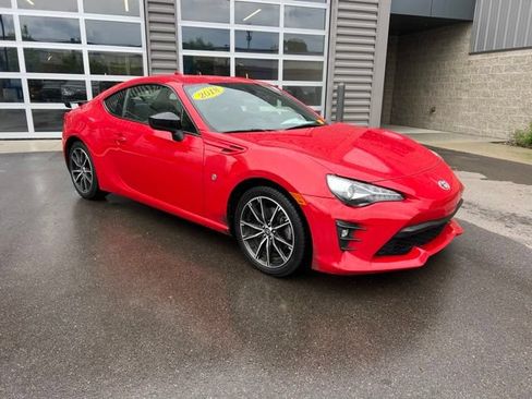Used 2018 Toyota 86 RWD image 3