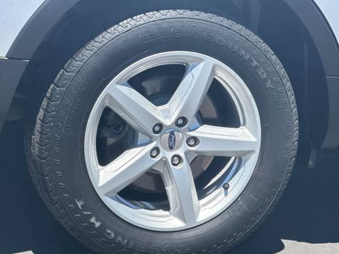 Used 2018 Ford Explorer XLT FWD image 26