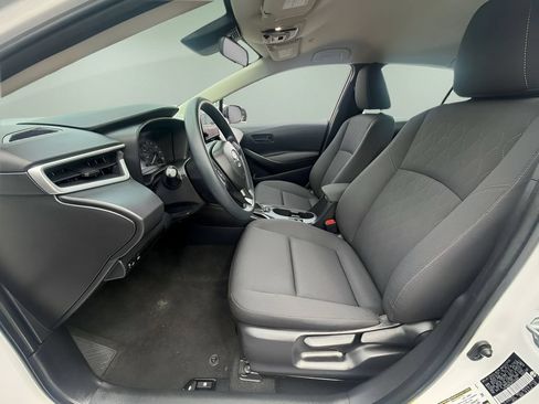Used 2024 Toyota Corolla LE FWD image 9