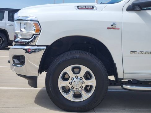 Used 2022 RAM 2500 Big Horn w/ Level 1 Equipment Group AWD/4WD image 8