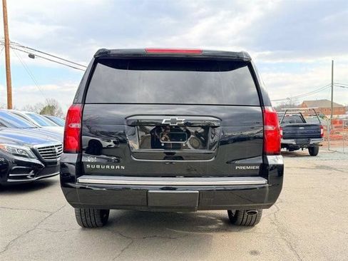 Used 2019 Chevrolet Suburban Premier AWD/4WD image 8
