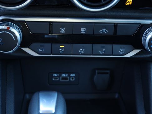 Used 2023 Nissan Sentra SV image 11