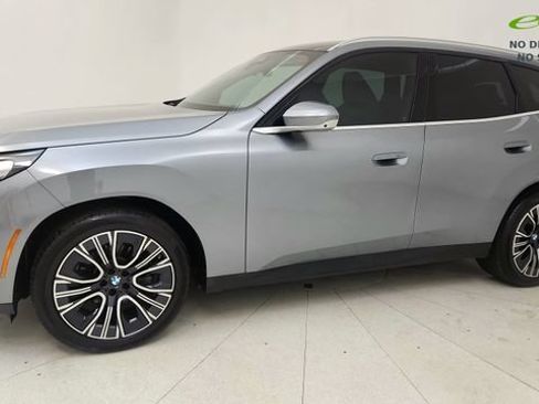 Used 2025 BMW X3 xDrive30i w/ Premium Package AWD/4WD image 3
