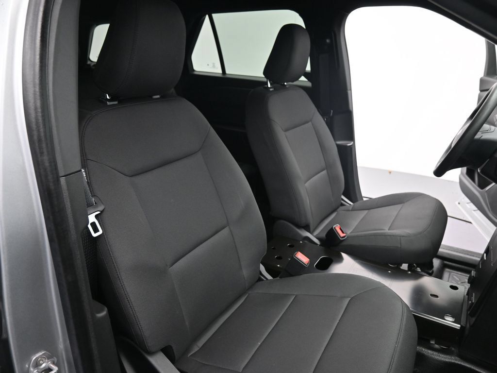 Used 2024 Ford Explorer 4WD Police Interceptor image 21