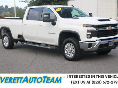 Used 2024 Chevrolet Silverado 3500 LT