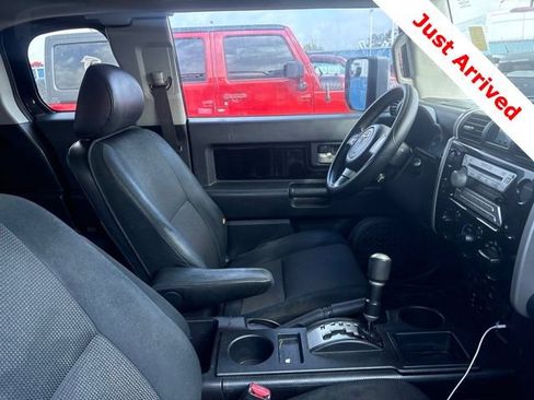 Used 2008 Toyota FJ Cruiser 2WD image 12