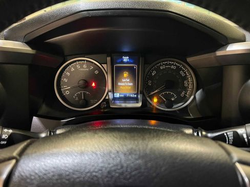 Used 2019 Toyota Tacoma SR5 image 18