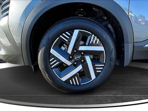 New 2026 Nissan Kicks SV FWD image 12