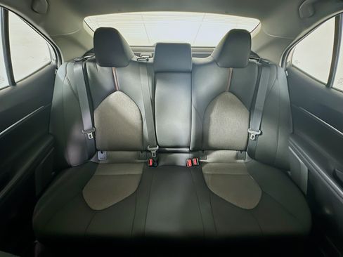 Used 2020 Toyota Camry LE FWD image 29