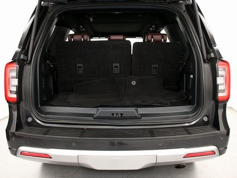 Used 2023 Ford Expedition Limited image 30