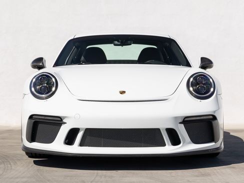 Certified 2018 Porsche 911 GT3 image 10