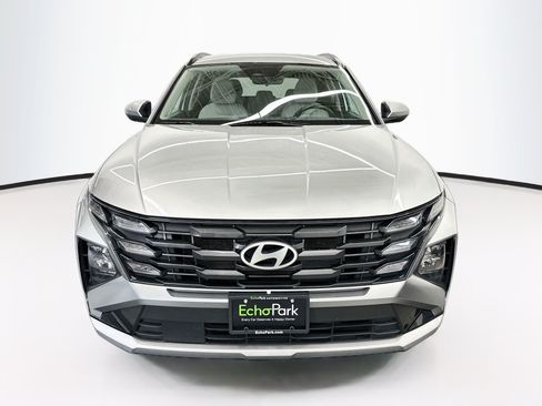 Used 2025 Hyundai Tucson SEL FWD image 2