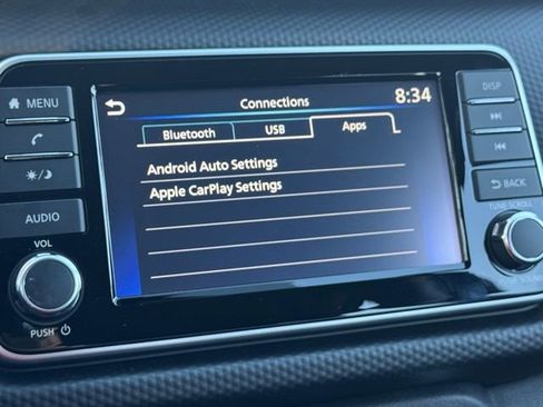 Certified 2025 Nissan Kicks Play S image 14