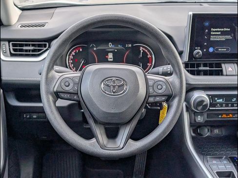 Used 2025 Toyota RAV4 LE image 12