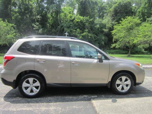 Used 2014 Subaru Forester 2.5i Premium w/ All-Weather Package AWD/4WD image 3