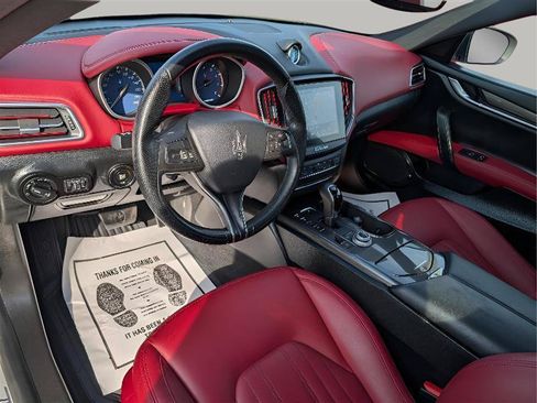 Used 2018 Maserati Ghibli S RWD image 18