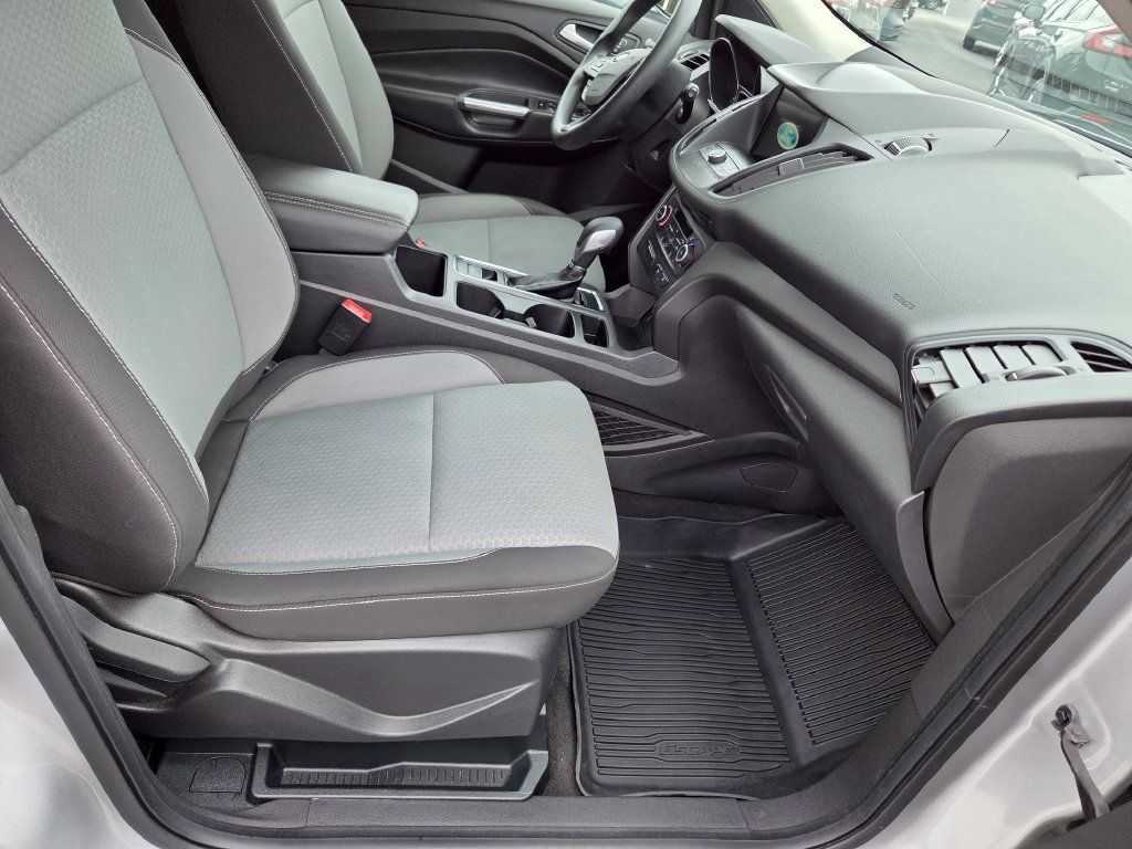 Used 2019 Ford Escape SE FWD image 21
