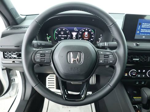 Used 2025 Honda Accord Sport image 12