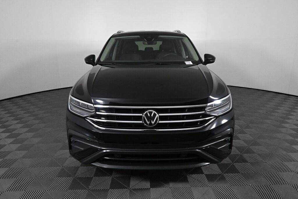 Used 2023 Volkswagen Tiguan SE FWD image 29