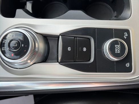 Used 2023 Ford Explorer XLT w/ Equipment Group 202A image 25