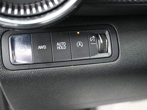 Used 2025 Chevrolet Equinox LT AWD/4WD image 26