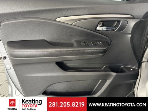 Used 2019 Honda Ridgeline RT image 11