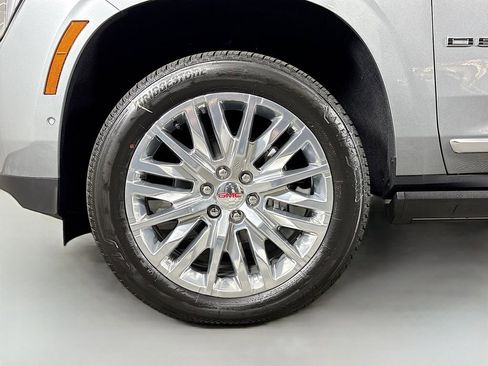 New 2026 GMC Yukon XL Denali w/ Denali Reserve Package AWD/4WD image 34