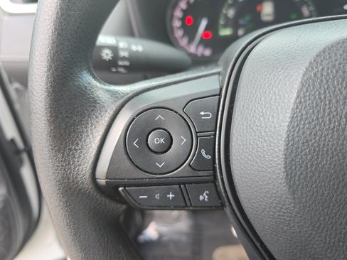 Used 2024 Toyota RAV4 XLE AWD/4WD image 18