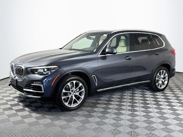 Used 2019 BMW X5 xDrive40i w/ Premium Package 2 AWD/4WD image 4