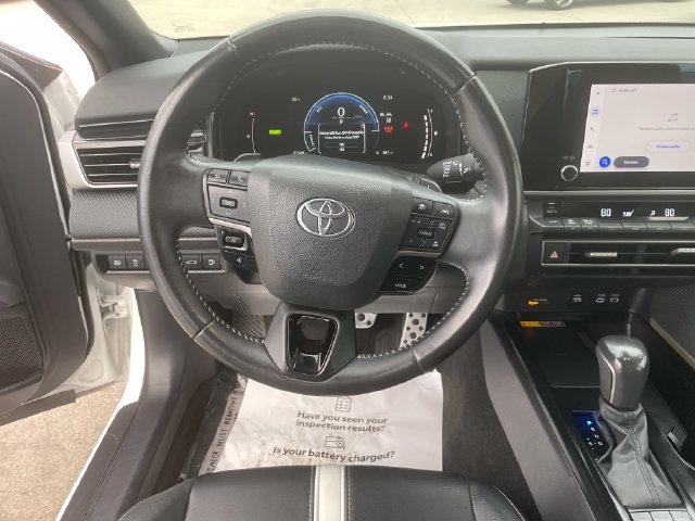 Used 2025 Toyota Camry SE FWD image 23