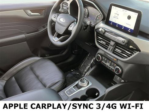 Used 2022 Ford Escape SEL image 3