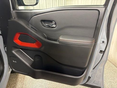 Used 2024 Nissan Frontier Pro-X w/ Pro Convenience Package image 23