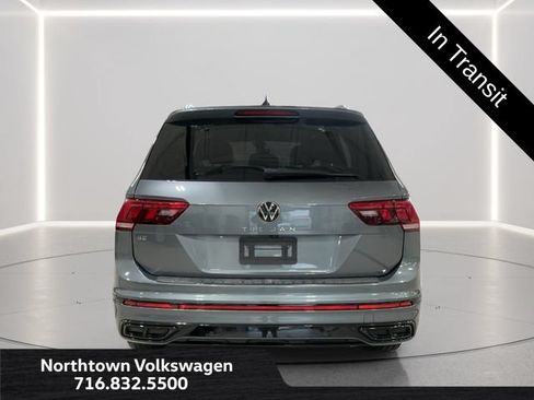 Used 2022 Volkswagen Tiguan SE R-Line FWD image 4