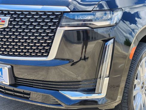 Used 2021 Cadillac Escalade Luxury AWD/4WD image 10