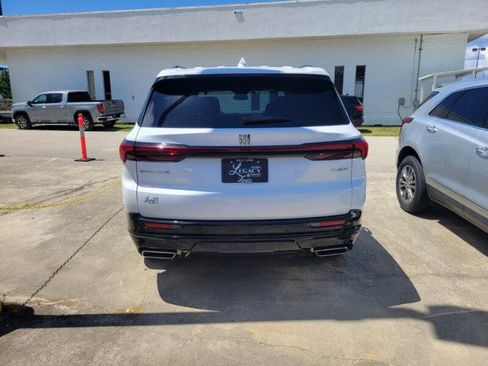 Used 2026 Buick Enclave Sport Touring FWD image 4